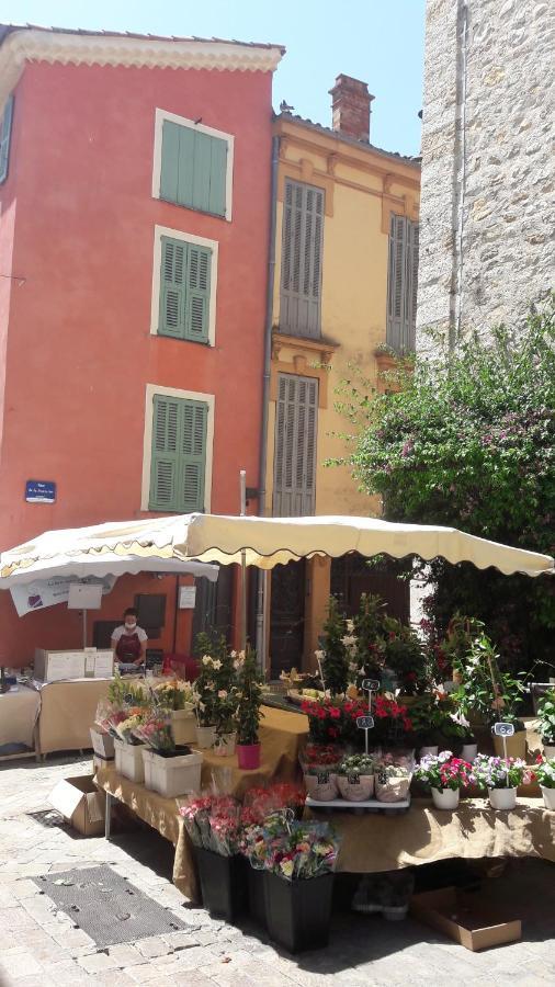 La Rose Des Vents Bed & Breakfast Montauroux Exterior photo