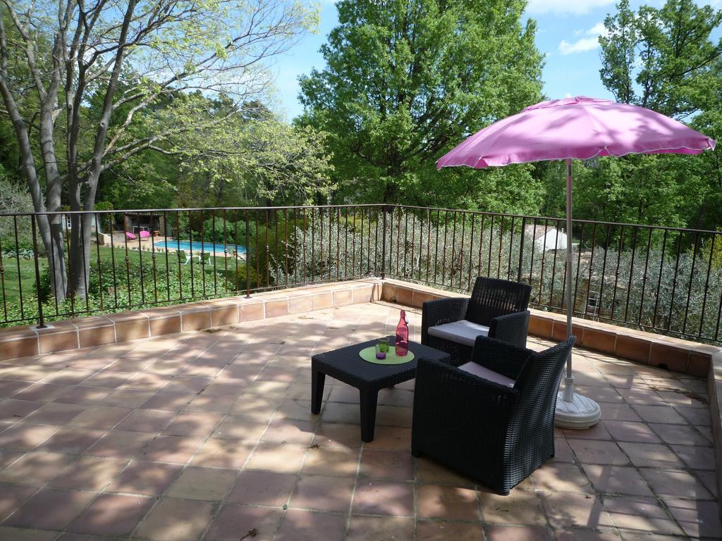 La Rose Des Vents Bed & Breakfast Montauroux Exterior photo